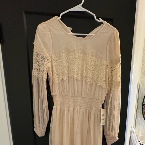 Brand NWT women’s cream lace Bohme dress size small - Picture 3 of 5